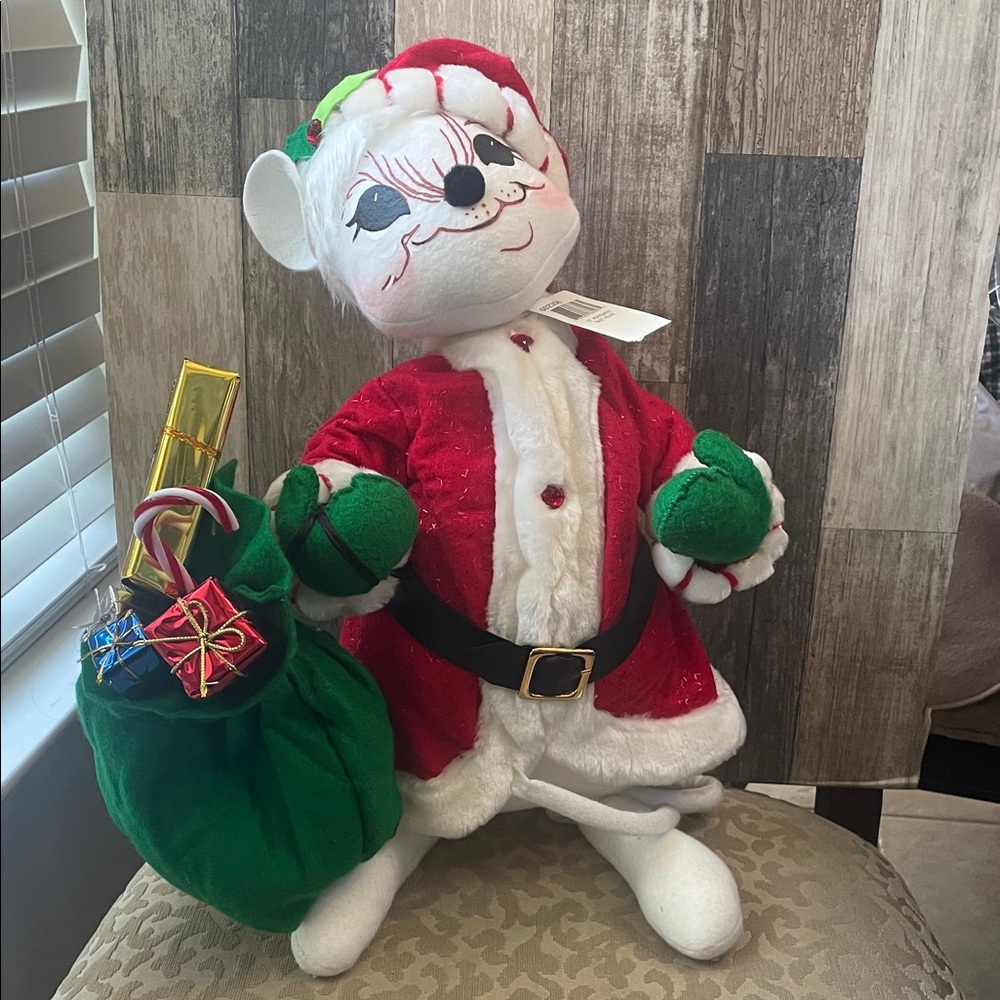 NWT Annalee Peppermint Twist 18” Santa with toy sack mouse. 2008